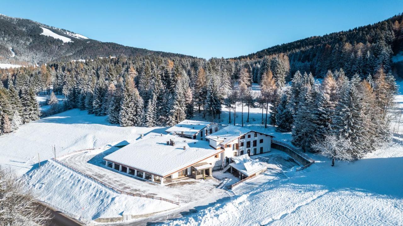 Hotel Casa Alpina Фольгарія Екстер'єр фото